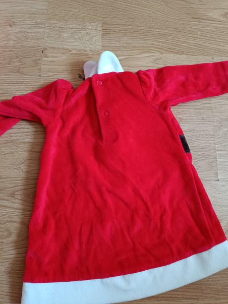 Vianočné šaty, 62