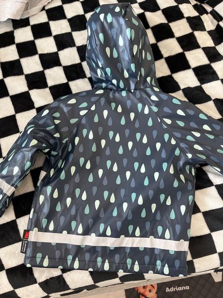 Lupilu bunda do dažďa, lupilu,86