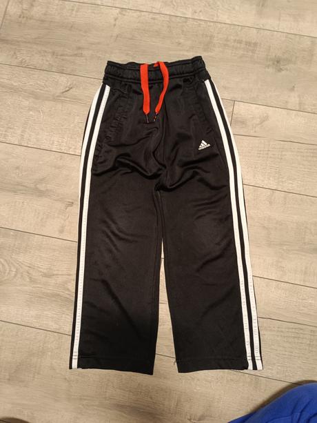 Čierne tepláky adidas, adidas,128