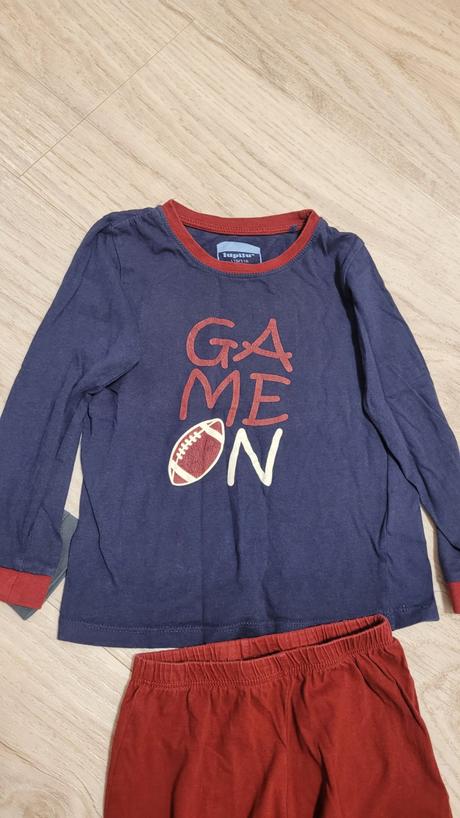 Pyzamko vel. 110/116, lupilu,110