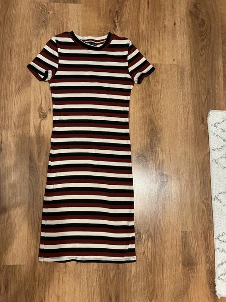 2x oblečené šaty, zara,s