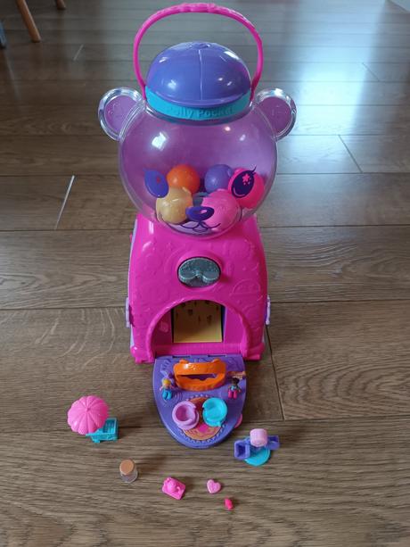 Polly pocket bábiky medvedík automat na guličky, 