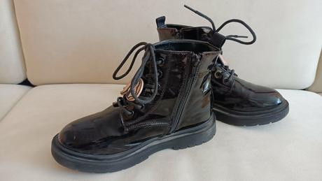 Topánočky lakované čierne č. 34, 34