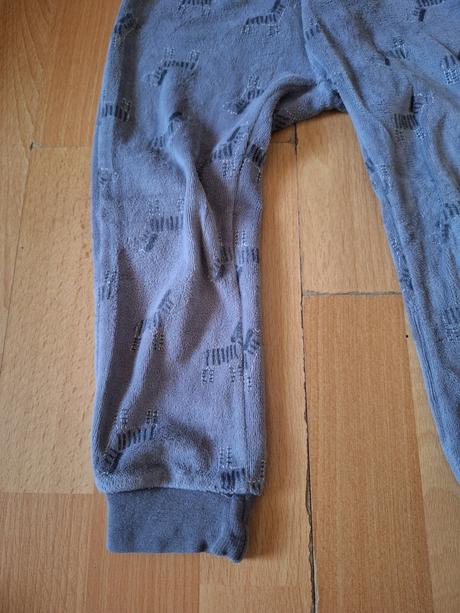 Tepláky, zara,104