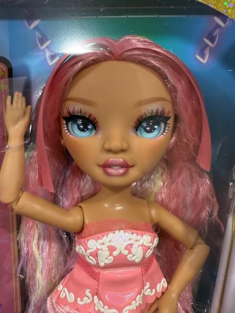 Rainbow high adeline rose, 