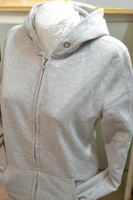 Dlhšia teplejšia mikina s kapucňou a vačkami s/l, terranova,m