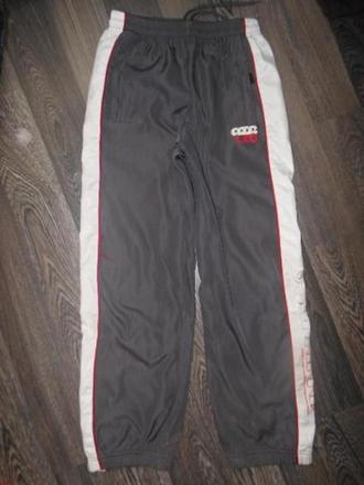 Športové nohavice, 134