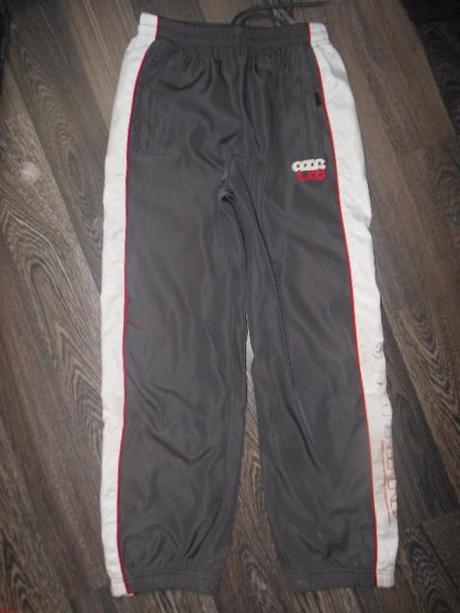 Športové nohavice, 134