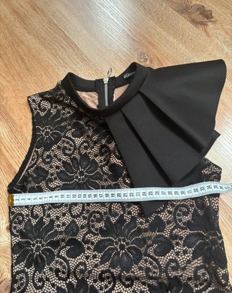 Cipkovane saty zn. envy, envy,s