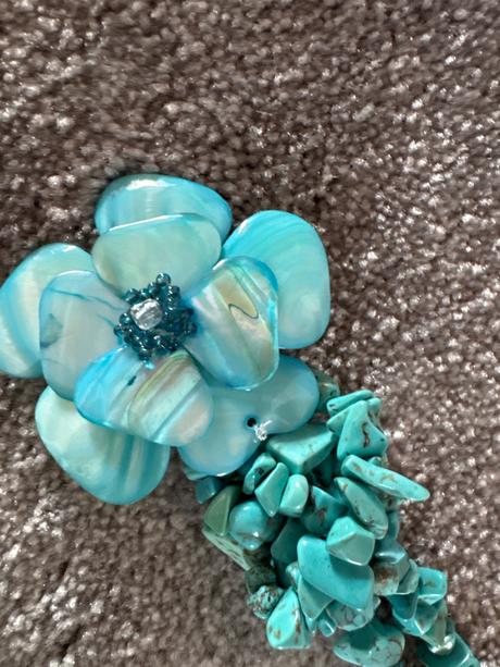 Náhrdelníky z tyrkysu z filipín, 