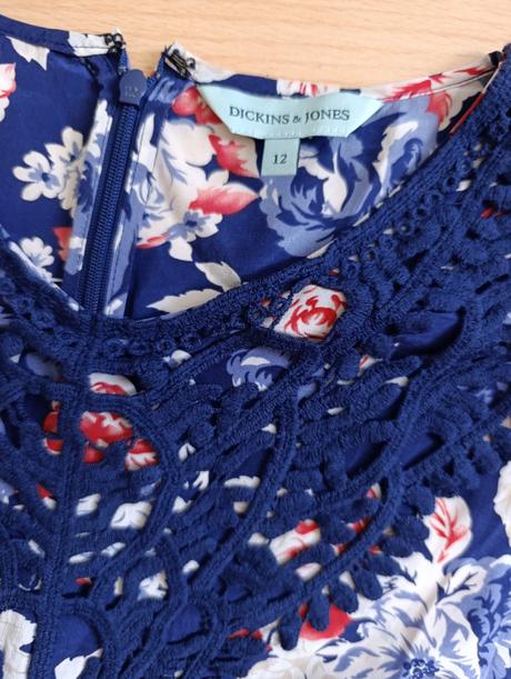 Šaty z hodvábu, 42