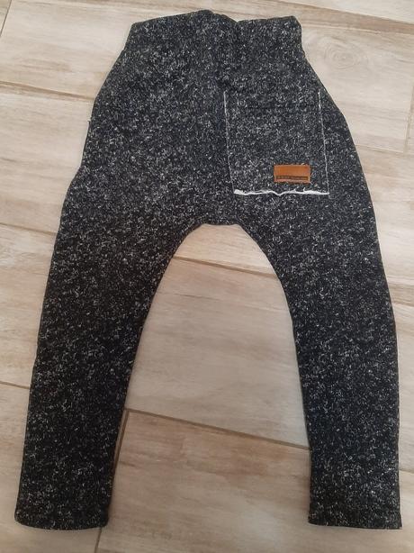 Zaujímavé zateplené pudlové nohavice, 122