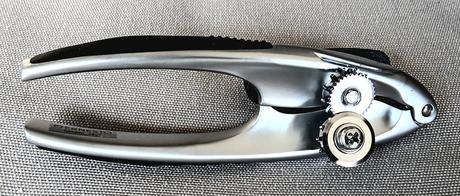 Otvárač na konzervy, 