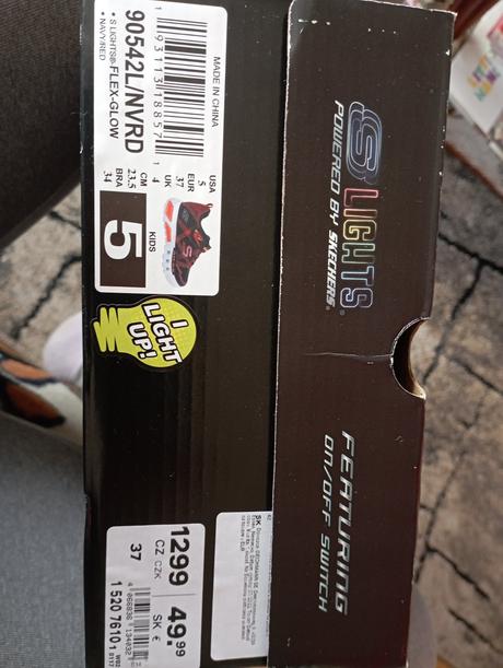 Tenisky, skechers,37