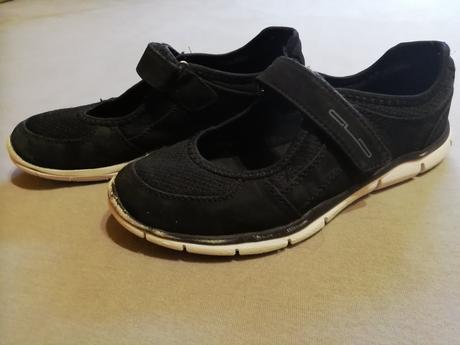 Prezúvky do skoly, 38