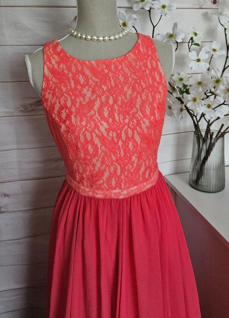 Krásne lahulinké šaty koton, 38