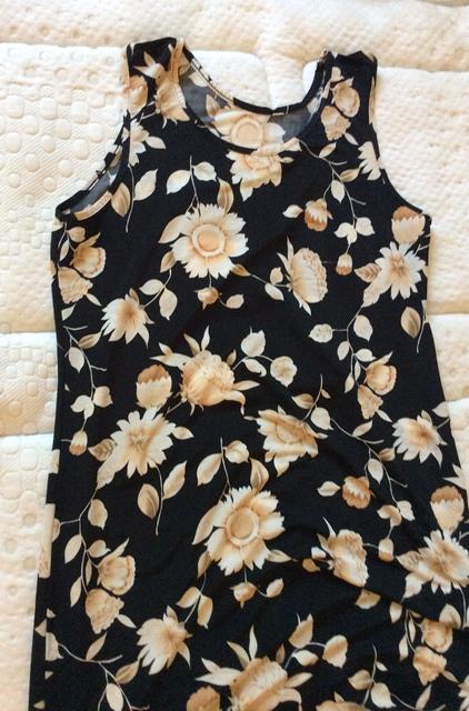 Dlhé letné elastické kvetové šaty v. m/l, m