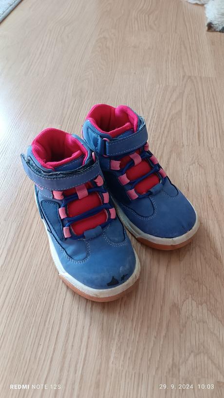 Členkové tenisky, 27