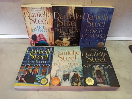 Daniele steel v anglictine xs24,