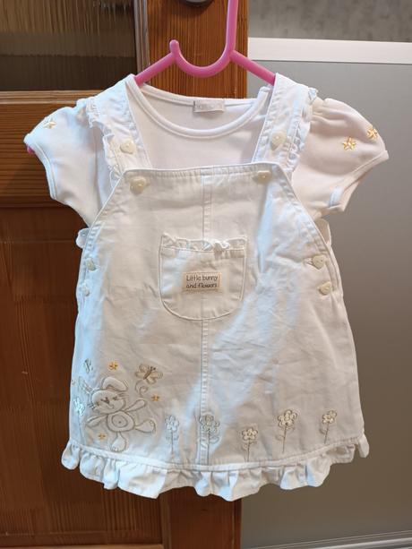 Šatočky so zajačikom, 80