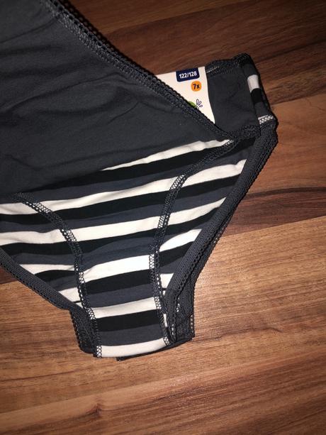 7x nohavičky 122/128, 122