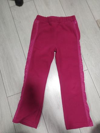 Teplé dejové tepláky, 134