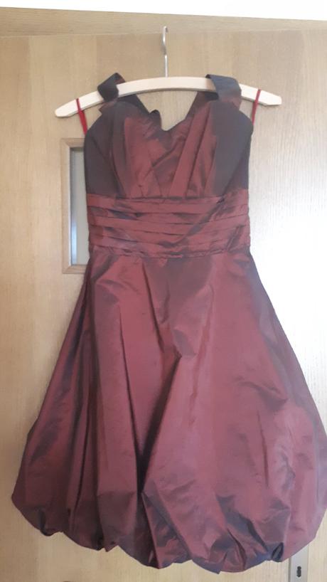 Spoločenské šaty, 38