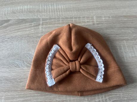 Čiapka s mašľou, 92