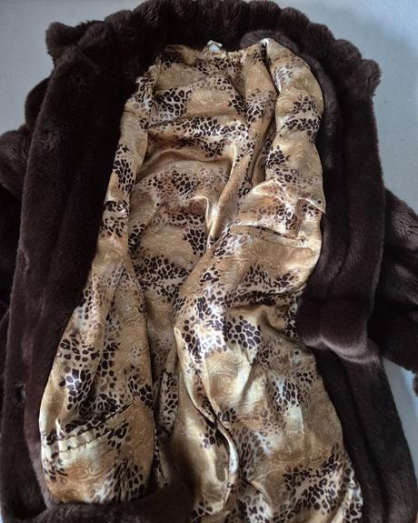 Tmavohnedý kožuch, xxl