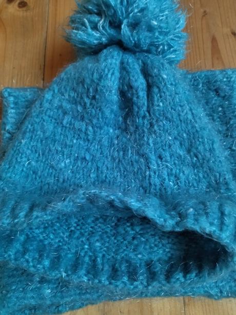 Set čiapka a nákrčník, 122