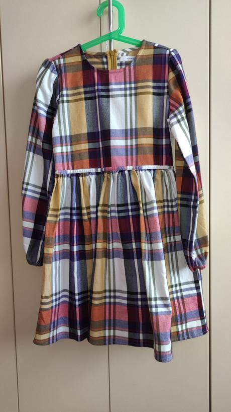 Karovane šaty, reserved,140