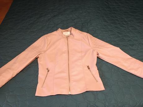 Bledo ružový kožáčik., gate,l