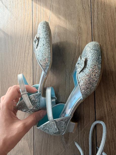 Princeznovské flitrové črievičky, h&m,32