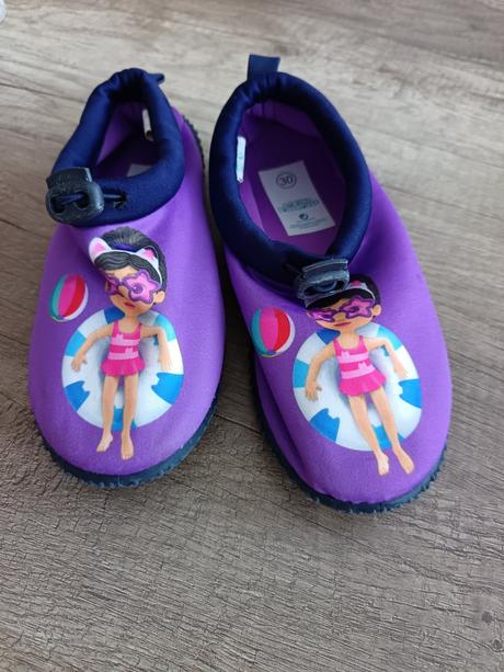 Topánky do vody, 30