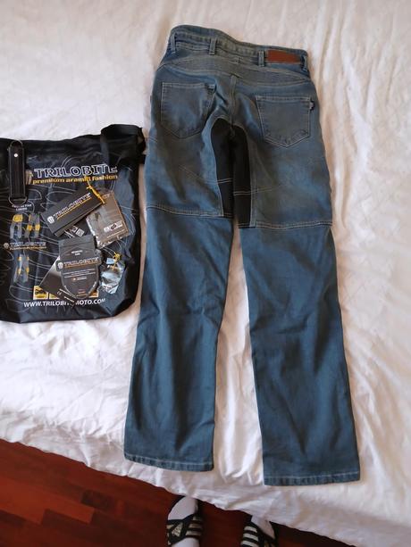 Motorkárske oblečenie, m