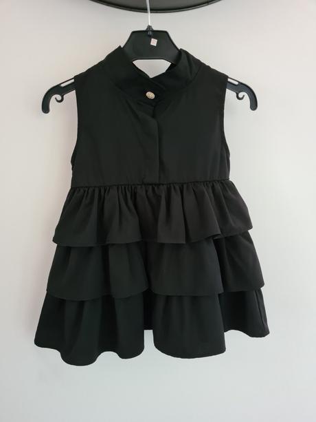 Volánikové šaty, 98