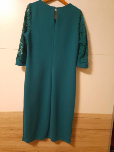 Damske puzdrové šaty, 40