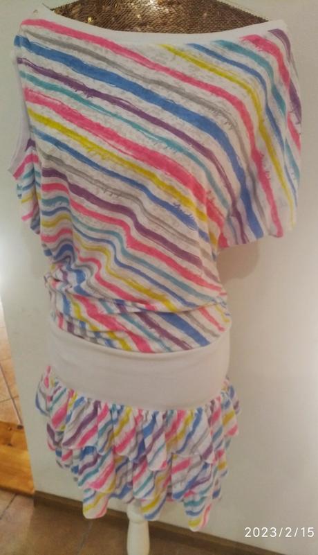 Nadherny komplet,top a sukňa, m