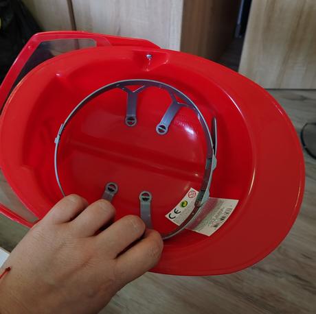 Detské hrackarske prilby,