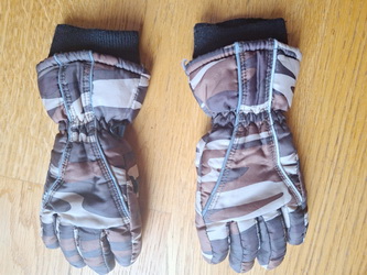 Teplé rukavičky pre 6 - 9 r., 122