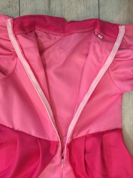 Kostym princezná peach super mario 7-9 rokov,