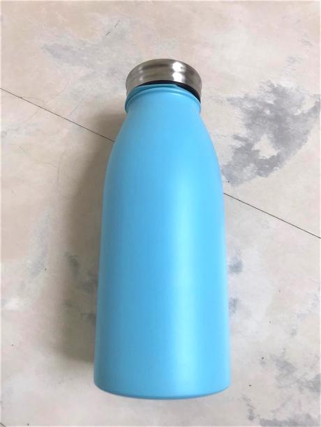 Praktická termoska,