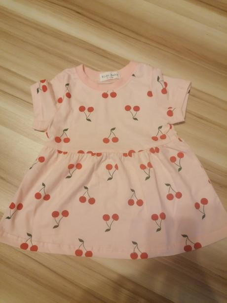 Čerešničkove šaty, 74