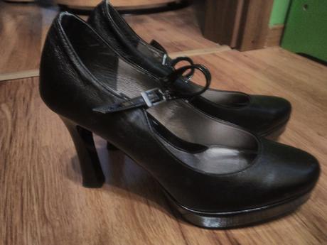 Vysokánske krásne lodičky, 39