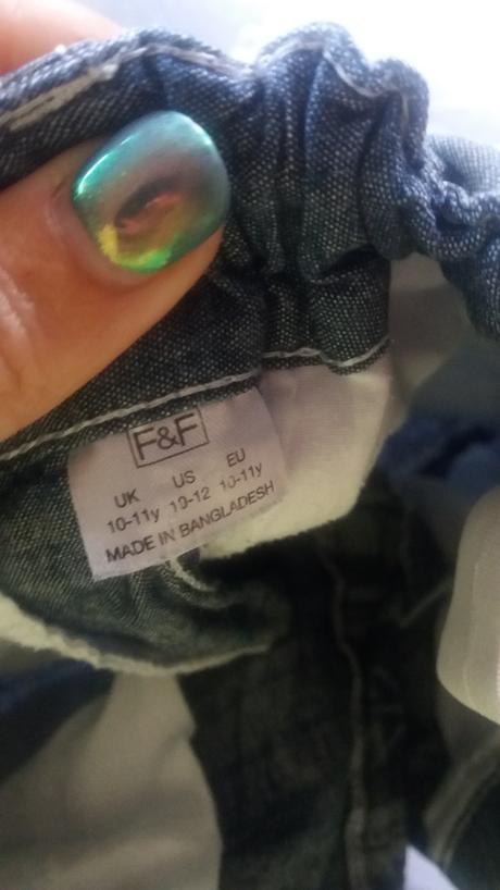 Kraťase vhodné do školy, f&f,146