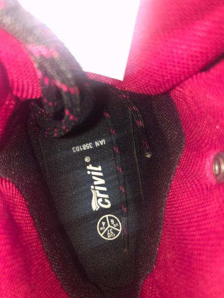 1 x obute trekové topánky, 37