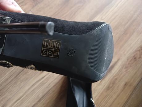 Elegantné lodičky s kvetinovou aplikáciou, 39