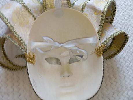 Benátska maska so zvončekmi, 