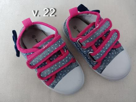 Plátenky v. 22, nelli blu,22