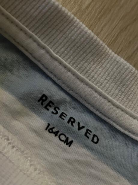 Tricko, reserved,164